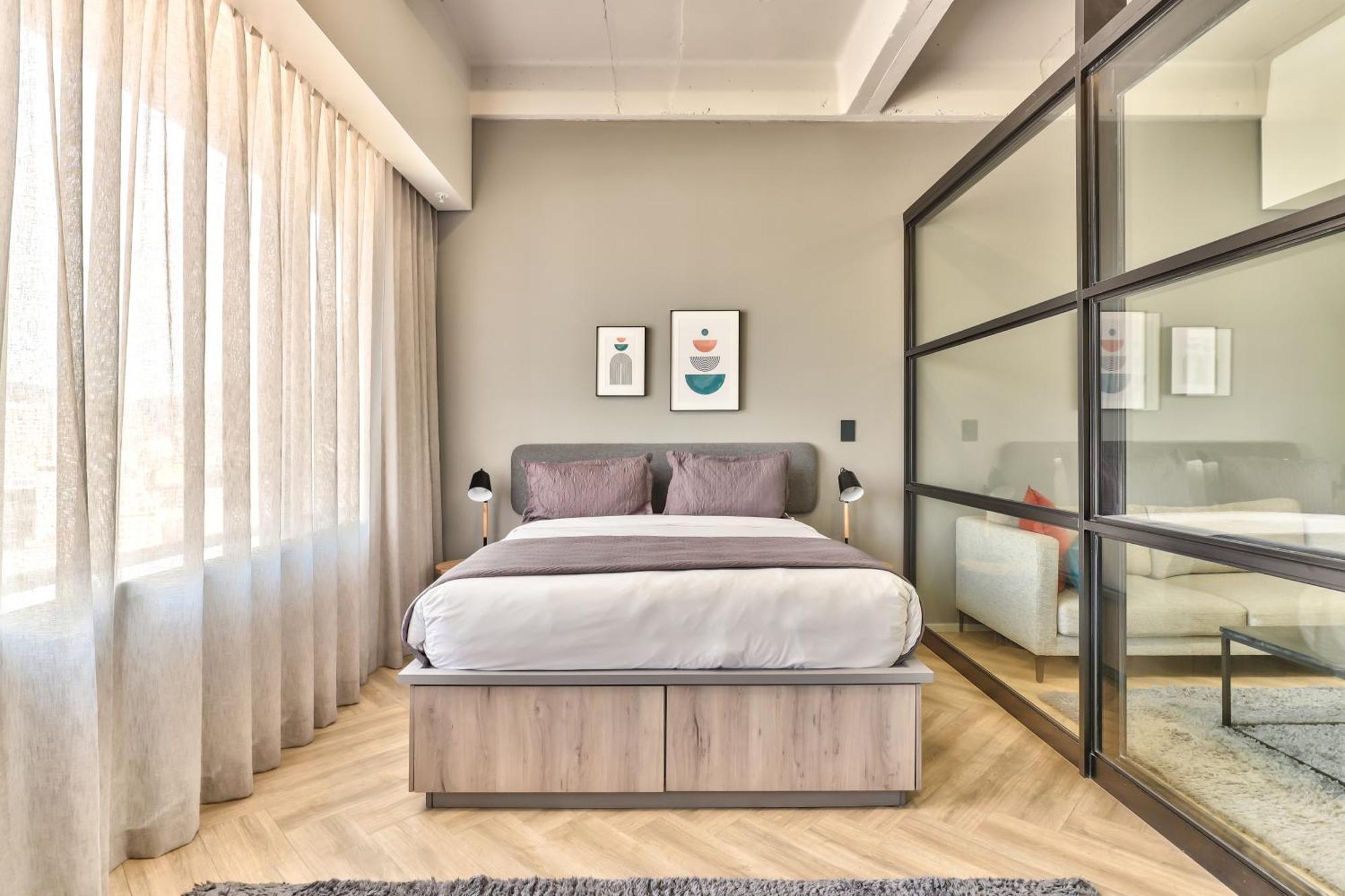 Wink One Thibault * Cape Town