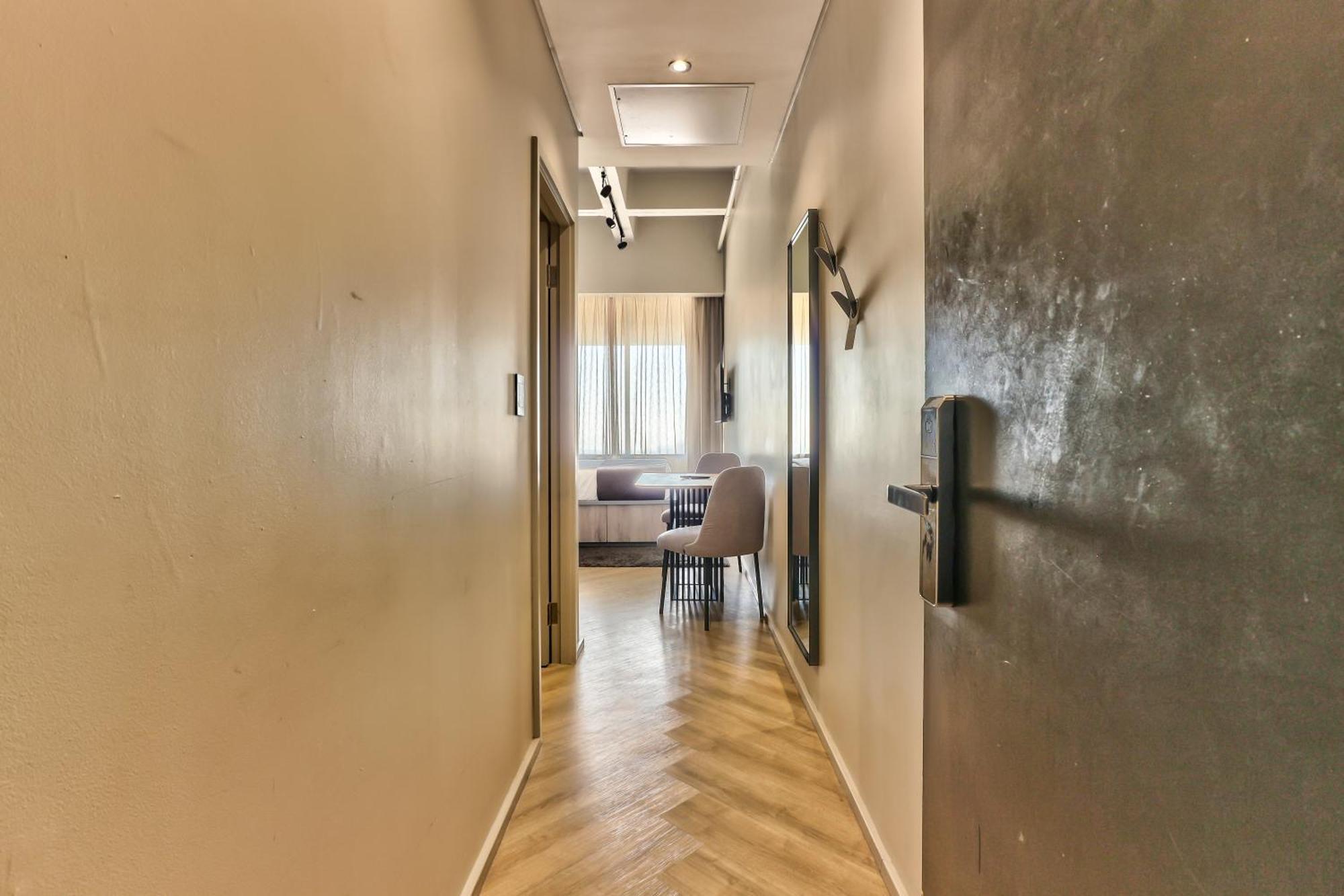Wink One Thibault Hotel