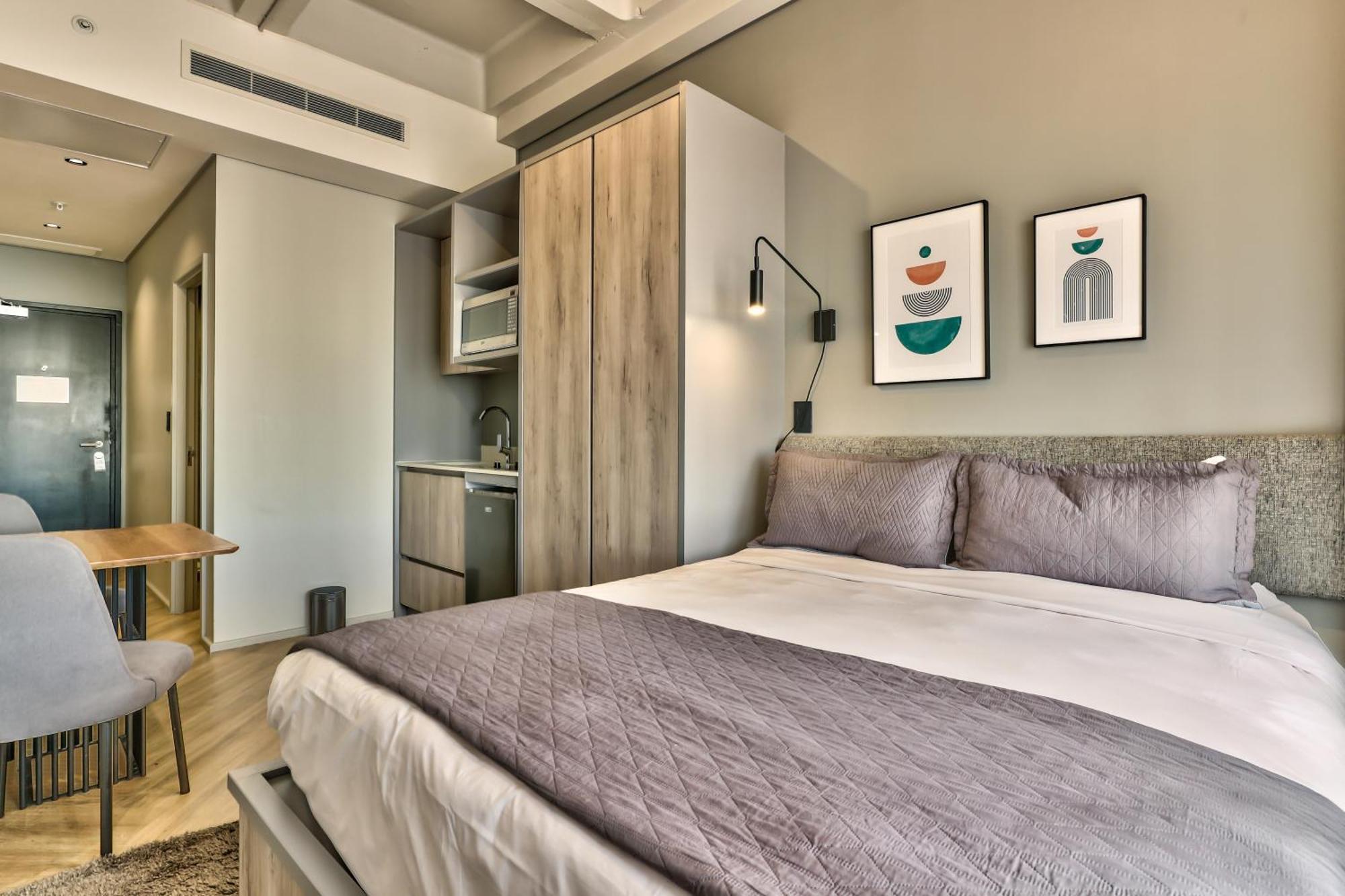 Wink One Thibault * Cape Town