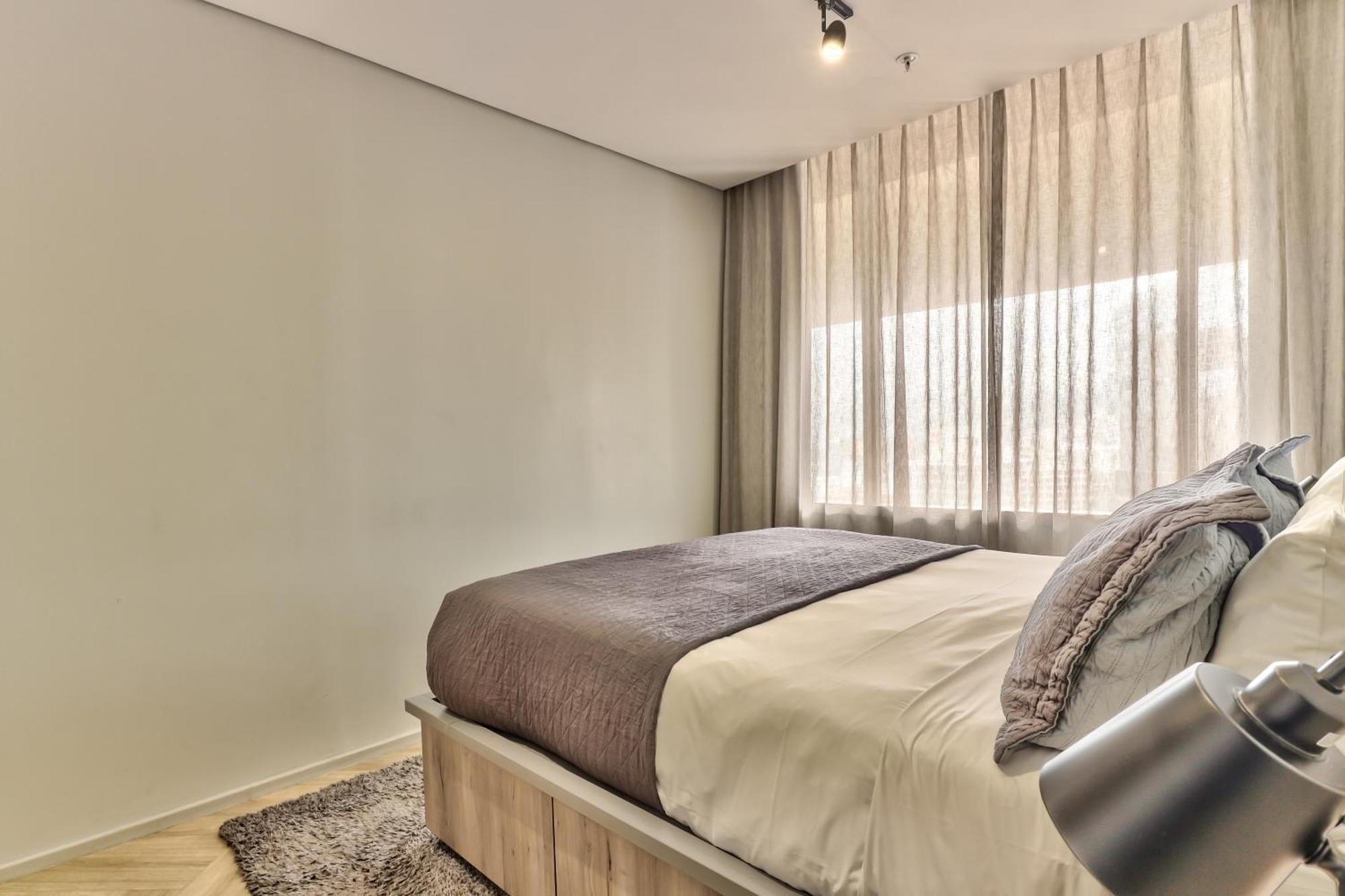 Wink One Thibault * Cape Town