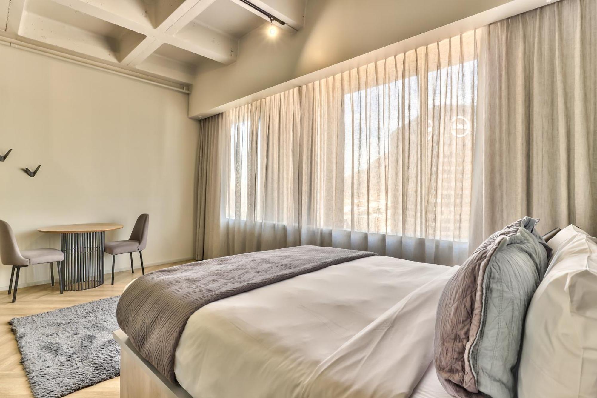 Wink One Thibault Hotel *